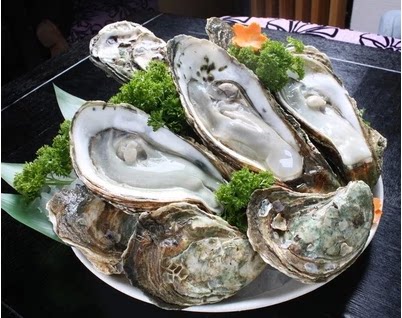 Beijing area flashes direct to live raw oysters barbecued with oyster meat