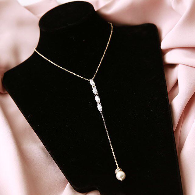 HChen Korea light cooked Sexy feminine Light luxury diamond pendant Crystal low-cut pearl clavicle Necklace