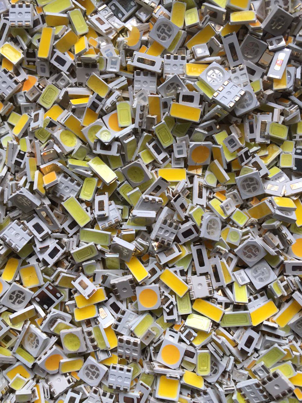 9 Yuan 10g mixed LED light patch LED light LED light LED light Luminous light hybrid electronic components bag