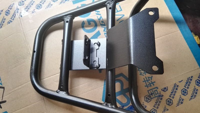 Biyajiugen plant BYQ125T-3 FLY125150 URBAN FLY AFTER Rear Shelf Armrests Tailbox Racks