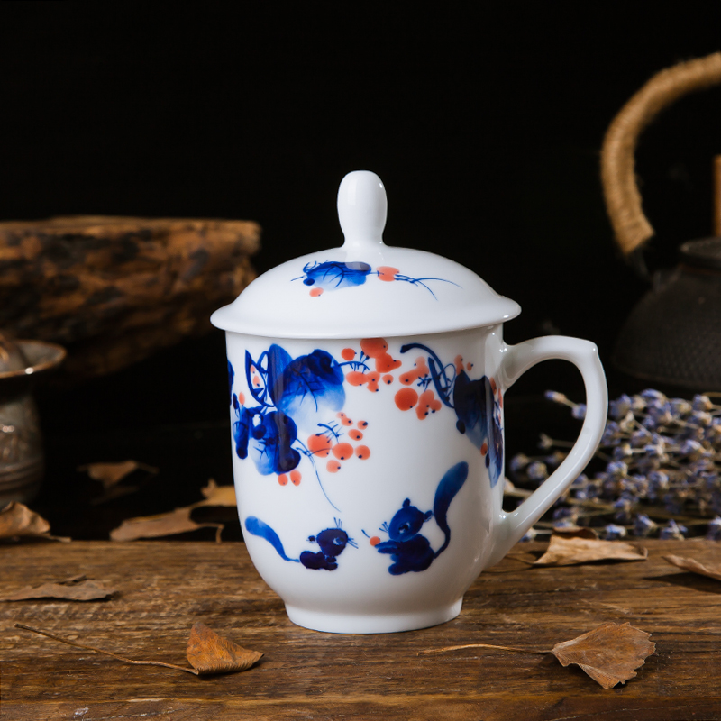 Jingdezhen ceramic cup blue and white porcelain craft glass with hand - made teacup office meeting wrapped with cover the mail