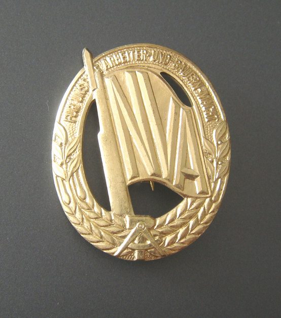 East Germany The NVA Skills Medal Of the German National People's Army of the GDR Sports Medal