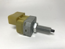 Great Wall Ling Proud C30 Dazzling Brake Switch Brake Switch Automatic Blocking Brake Switch Brake Light Original Factory
