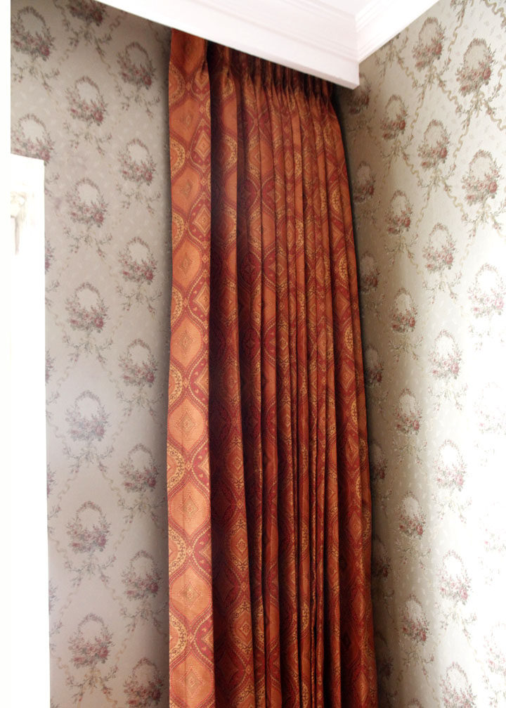 ʥ����ŷ���ҾӴ�����ɫ����