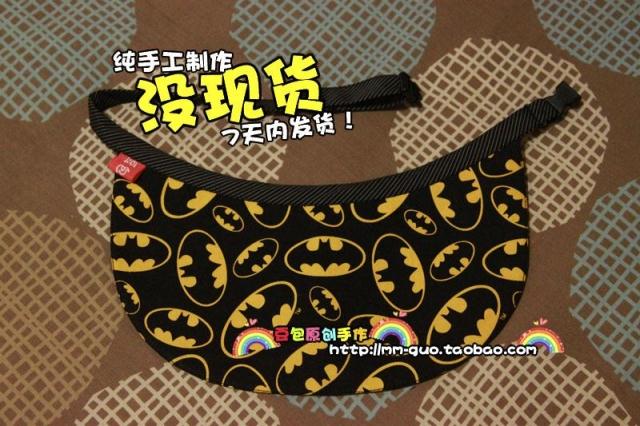 Pet large dog pine lion waterproof bib waterproof towel mouth towel double-sided with customized Batman