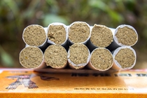 Xiangyi moxa strips waist protrusion neck and shoulder cervical spine pain special moxibustion 15:1 medicine moxa stick