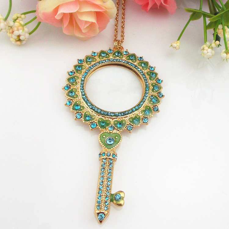 Magnifying mirror necklace magnifying glass European and American fashion jewelry long sweater chain colorful cute heart-shaped lucky