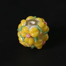 Foyuan Pavilion carved old glaze beads pure yellow small flowers colored glaze scattered beads old beads hand string with beads DIY