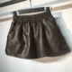 Quần short da cạp cao nữ 2018 thu đông 2018 phiên bản mới của Hàn Quốc quần lửng ống rộng quần da mỏng bên ngoài mặc quần bốt quần short nữ tới đầu gối Quần short