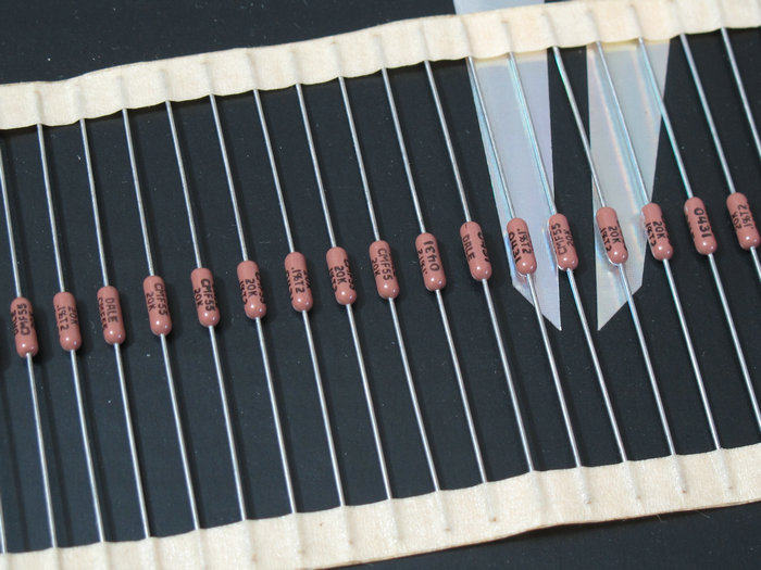 VISHAY-DALE American Dani CMF55 0.25W 1 4W 20K resistance 0.1% 1/10000