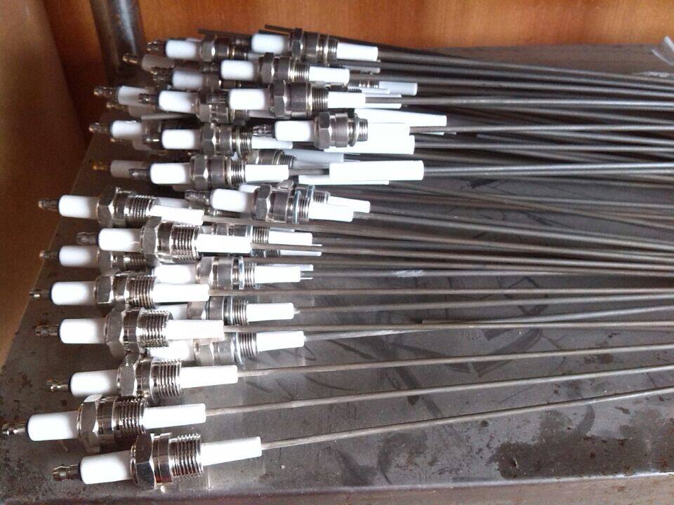 Ignition needle for the ignition electrode
