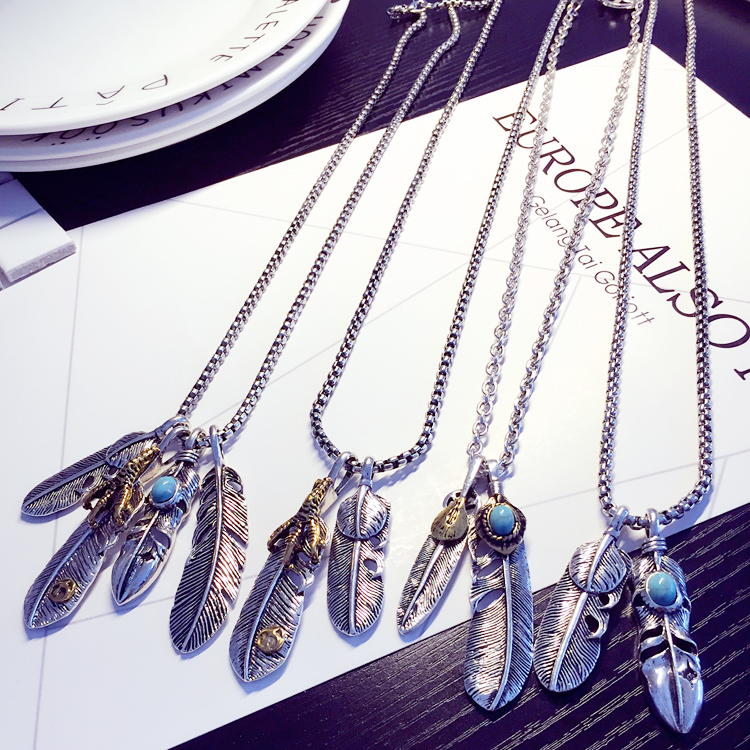 Shawn Yue's Same Style Feather Pendant Autumn and Winter Decorative Necklace, Fashionable Versatile Accessory for Men and Women, Trendy Clothing Accessory