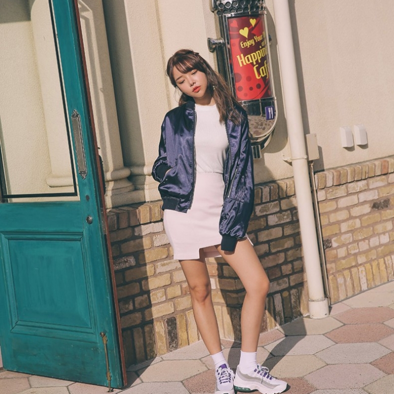 韩国stylenanda官方正品 背部刺绣点缀光泽感飞行夹克