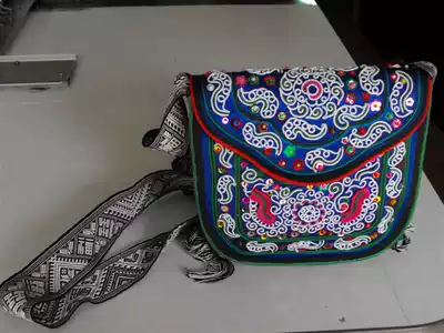 Dong embroidery strand show Old embroidery bag Ethnic minority Dong handicraft gift decoration ladies handbag