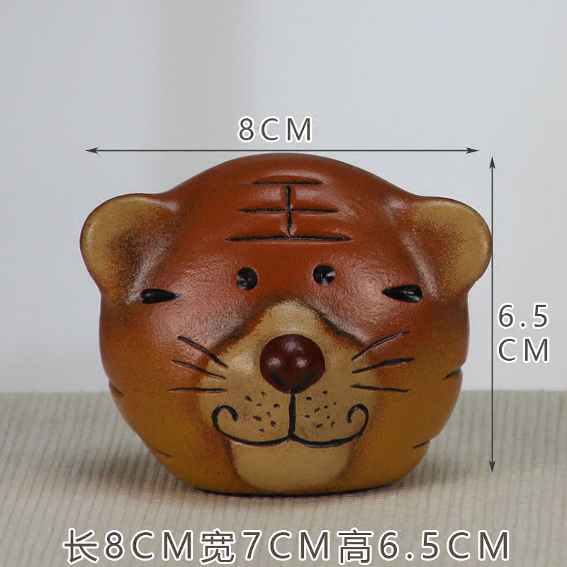 The Tiger place Chinese porcelain brush pot card small ornament adornment office desk creative Tiger pen container