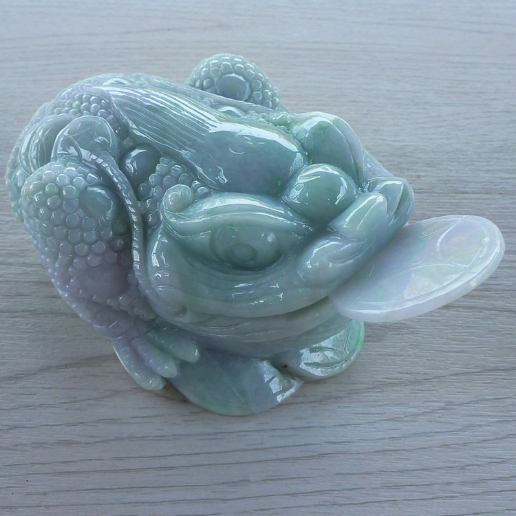 Myanmar natural A goods emerald spring with colorful strokes of gold and gold toad small pendulum to reveal the work goods source boutique