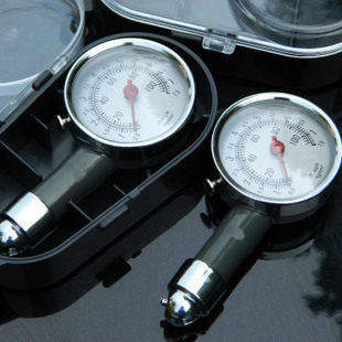 高精密度汽车胎压计 胎压表 可放气 金属胎压计 可泄压夏季测胎压