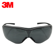 Kính bảo hộ 3M10435 tròng kính đen chống tia UV chống gió cát đi nắng hàn kính chắn giọt bắn face shield kính chống giọt bắn face shield