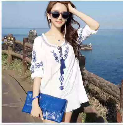 South Korea 2020 Summer ins Super Fire Retro Heavy Industry Embroidery Round Neck T-Shirt Women's Short Sleeve Cotton Loose Slim Top