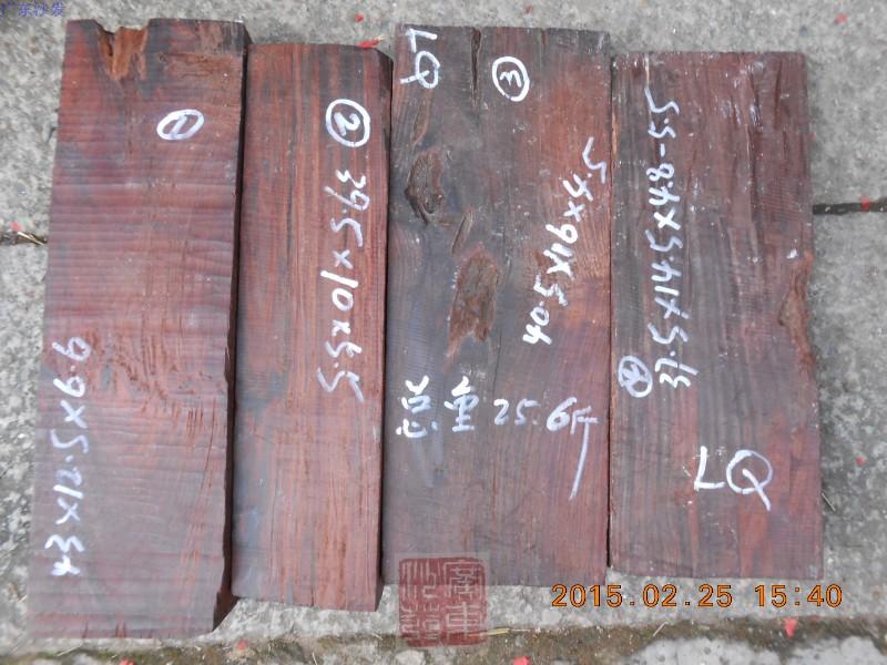 Red twigs (cross-toed sandalwood) wood square 4