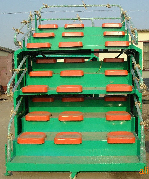 (National standard mobile telescopic 24-seat finish line referee platform) Track and field competition 27-seat finish line counter