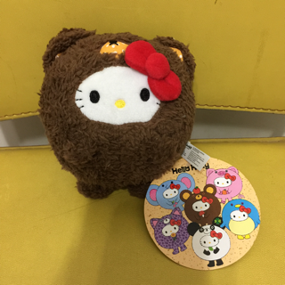 Hong Kong to buy back Hello kitty posing as a small bear spherical paparazzi