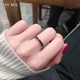 Cá tính đơn giản màu đen trắng 18k vàng hồng titan thép màu vàng cặp đôi mẫu nhẫn đuôi nam màu đen và trắng gốm nhẫn nữ nhẫn lông voi nam Nhẫn