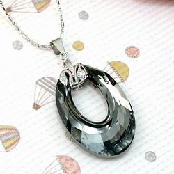 台湾官网直邮进口【伊饰晶漾】银澈椭圆天鹅坠项炼