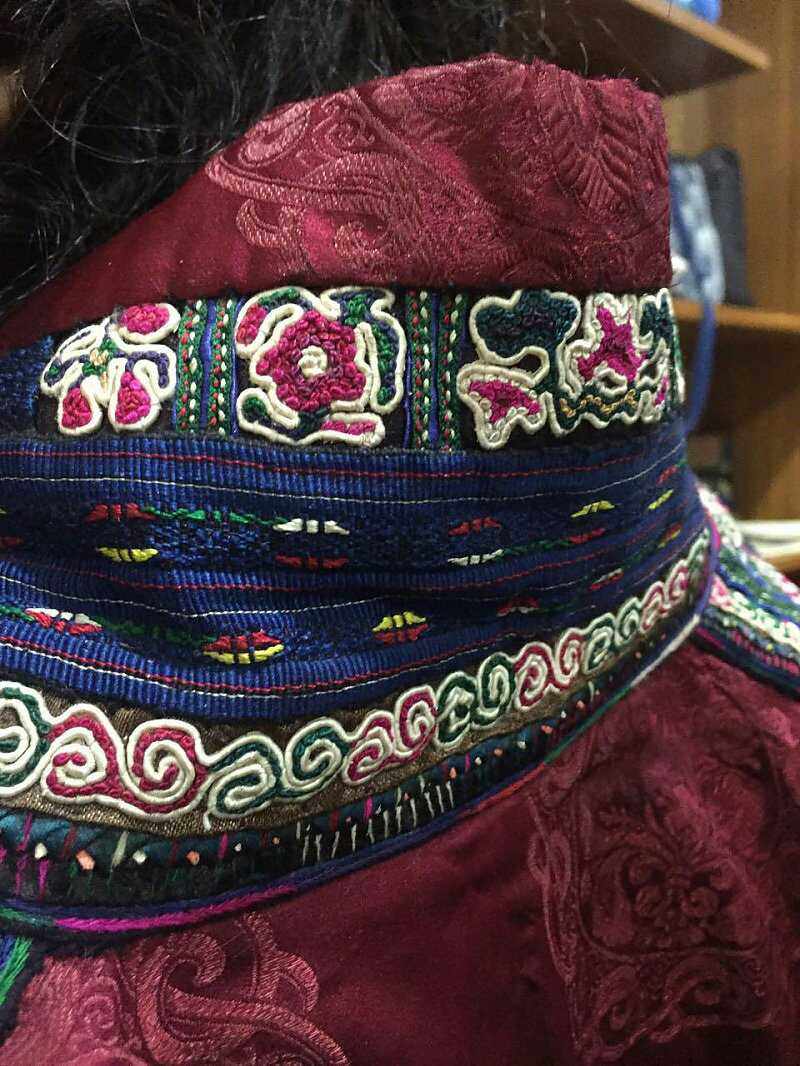 Ethnic minority clothing Miao tops Qiandongnan Kaitang Miao clothes full hand embroidery seed embroidery 