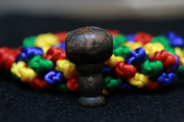 Clear medium Lemma bronze diving boat integrated Buddha head large number to hole 1 95cm Total height 3 4cm thick 1 6cm