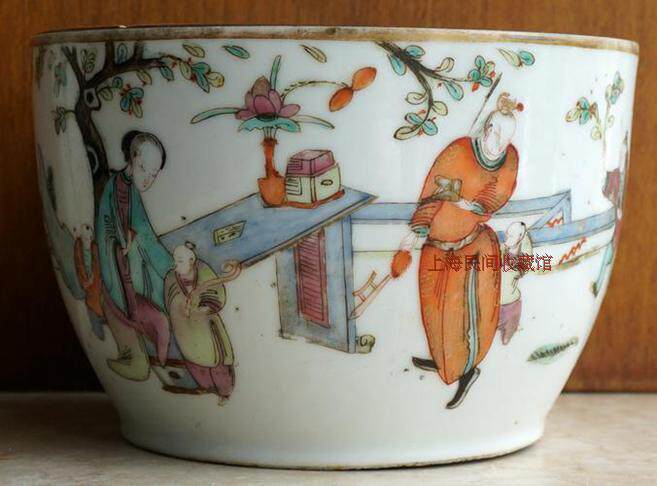 中国大清同治年製款粉彩花人物文瓶C7413A