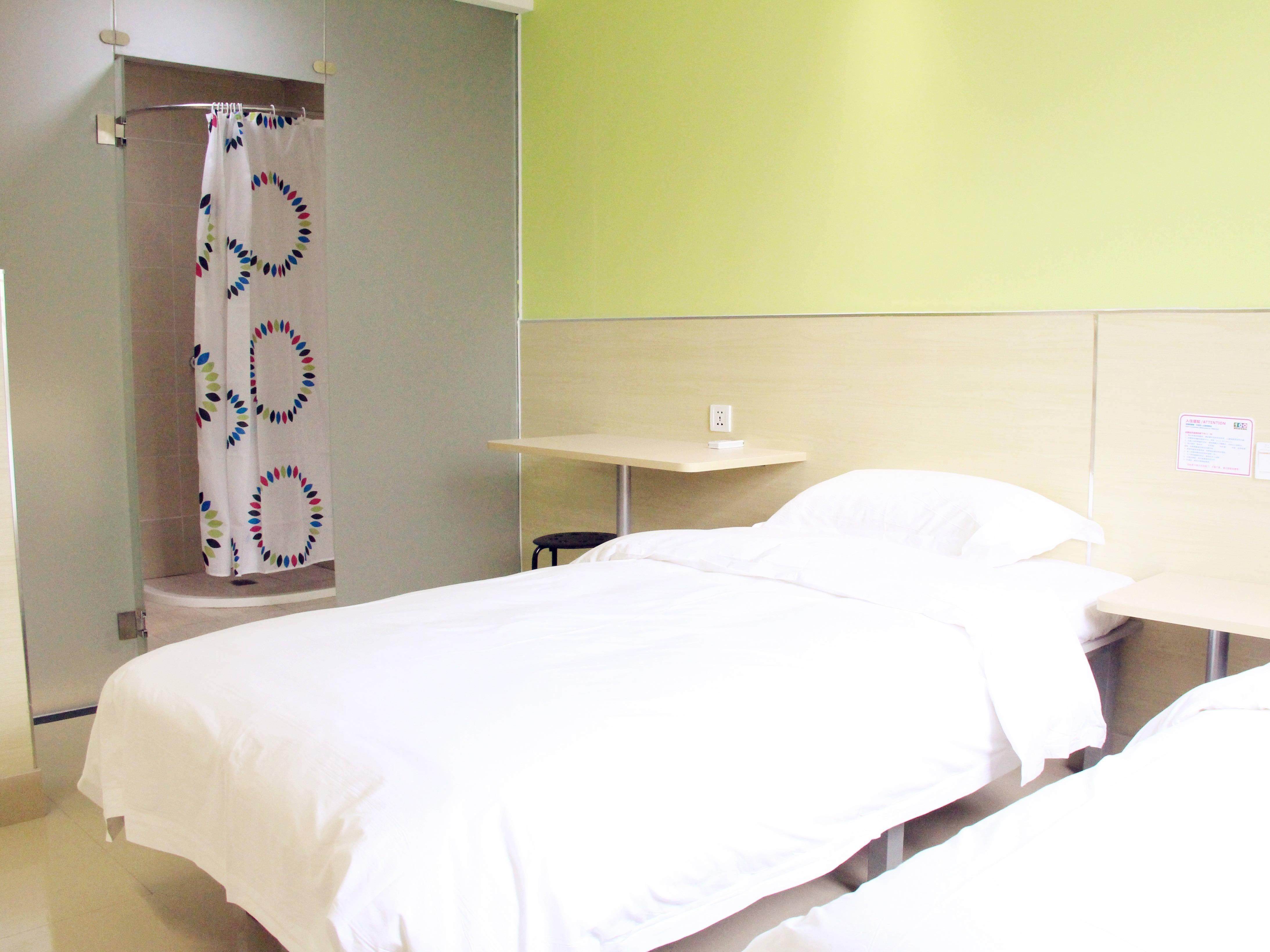 The Yi 100 Chain Hostel (Wuxi Taihu Shop) Double-bed room