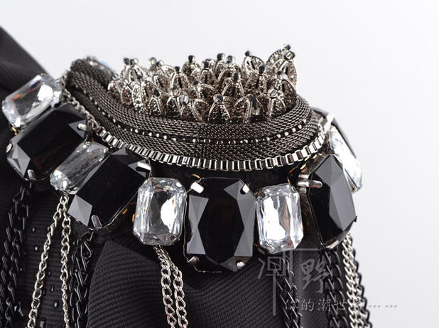 Korean version suit clothing accessories long style fashion stage table performance upscale metal punk wind flow sushoulder badge brooch 