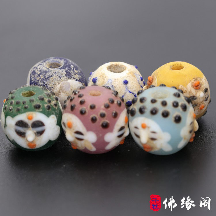 Foyuan Pavilion Qing Dynasty face portrait lotus pattern decoration old glass beads Buddha string bracelet with beads DIY with beads