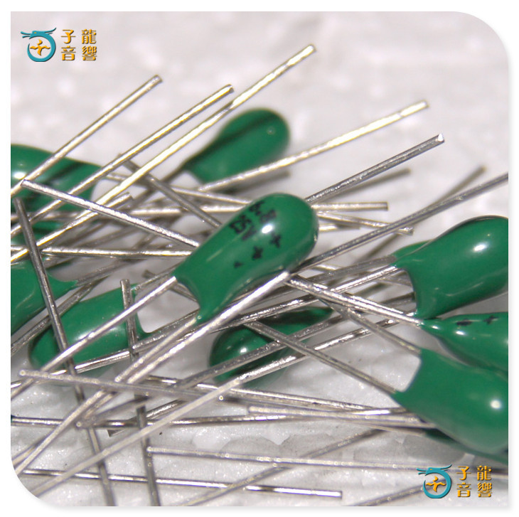 25V6 8uF tantalum capacitor small black clamp tantalum electrolytic solid-state capacitor P3MM green power amplifier filtering