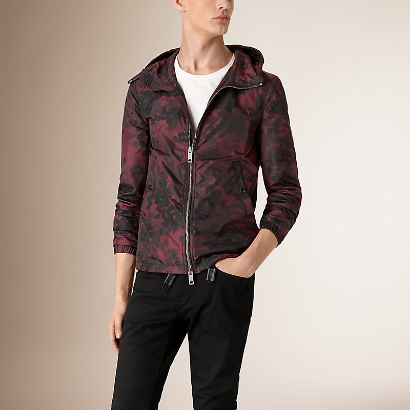 BURBERRY/博柏利迷彩连帽功能性短外套 40135181