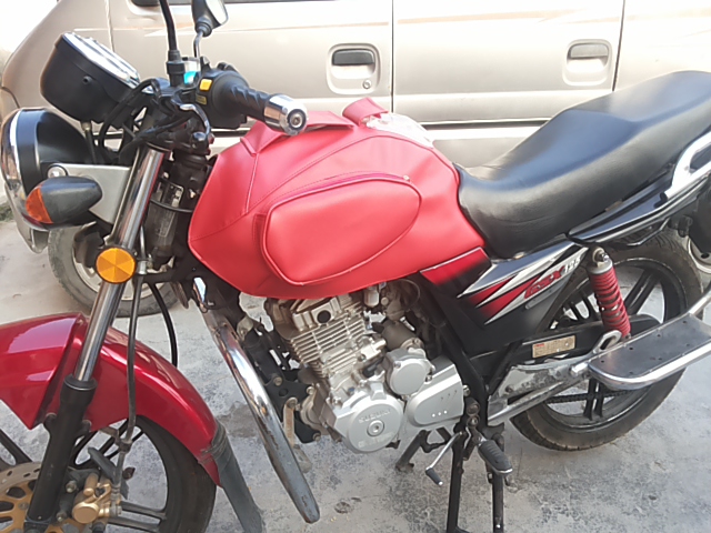 Qingqi Suzuki GSX125 New Junwei QS125-3H special locomotive fuel tank cover QS125-3G fuel tank package