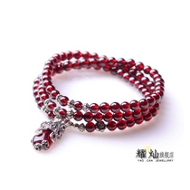 Yao Can wine red garnet bracelet multi-layer hand string three circles sterling silver to send a certificate to the woman