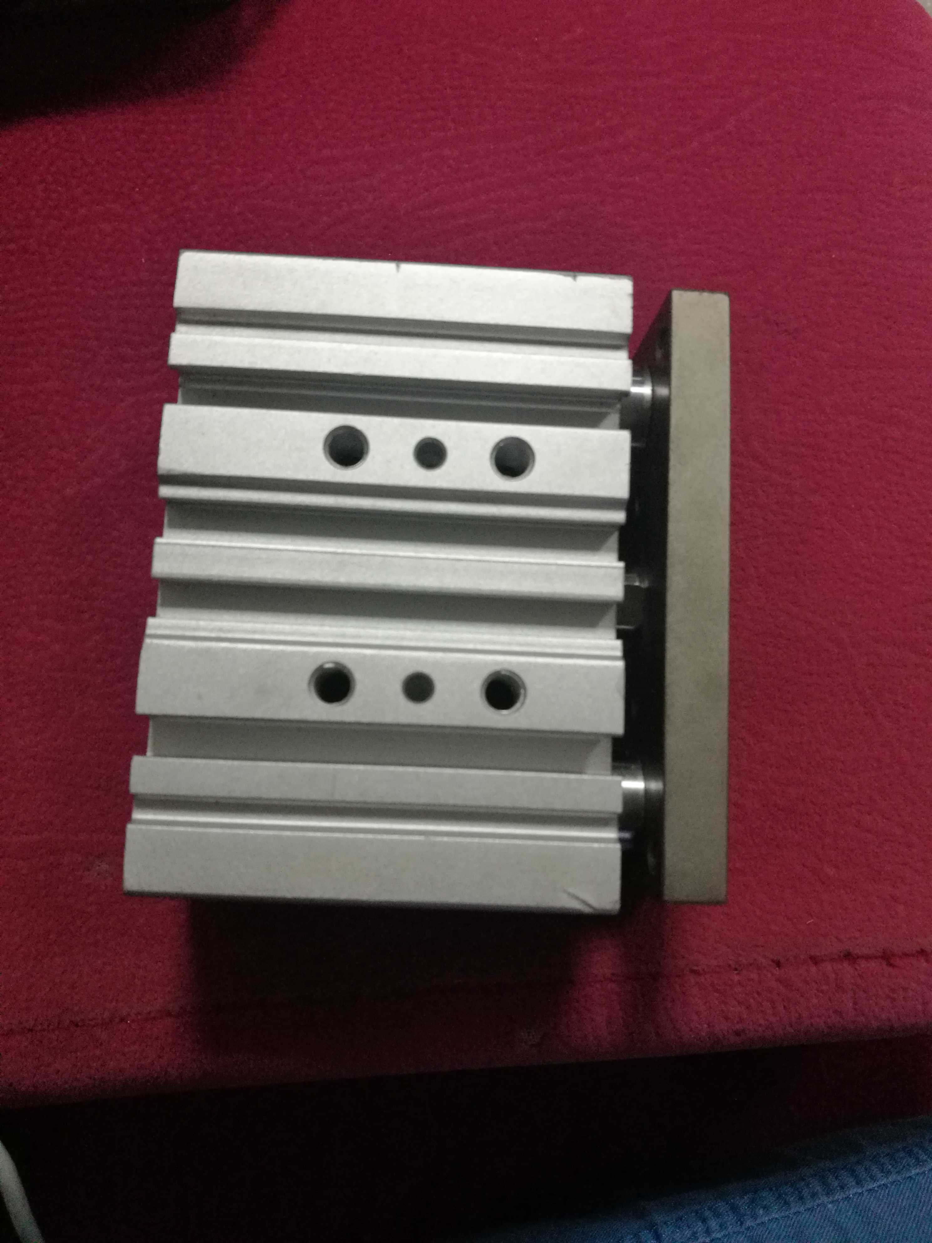 Second-hand disassembler SMC three-axis thin three-rod rodless cylinder MGPM25-30 physical picture package is easy to use