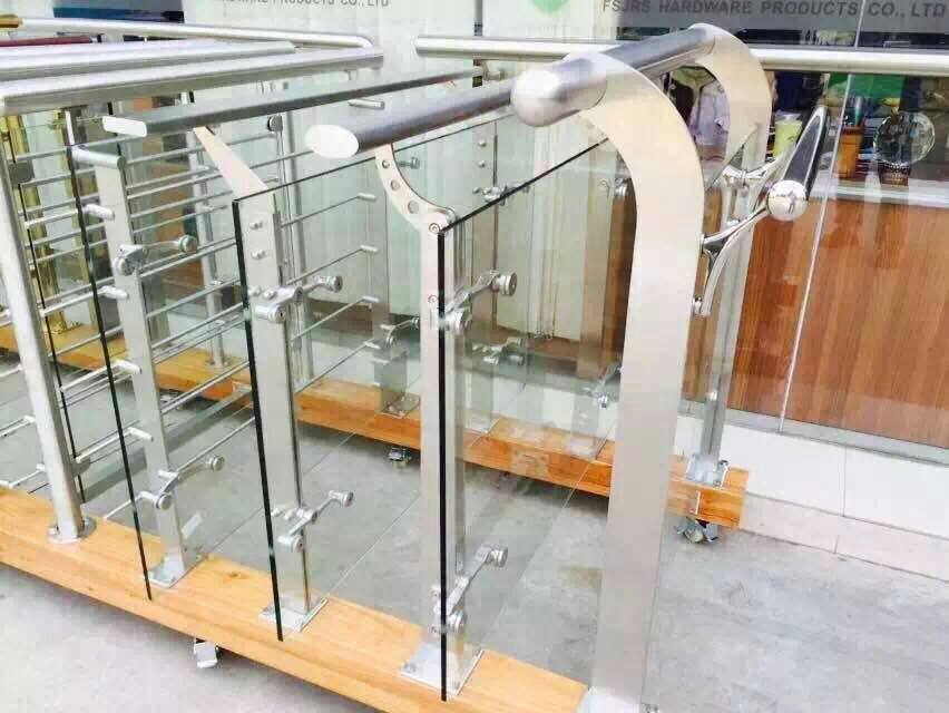 Stair handrail Glass stainless steel stair handrail railing Balcony guardrail Stainless steel stair column