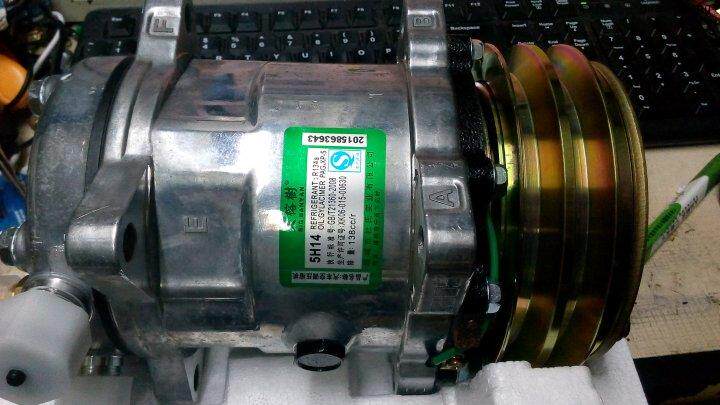 Brand new engineering vehicle tractor 508 compressor 507 air-conditioning pump 505 general purpose type 510 car air conditioning compressor