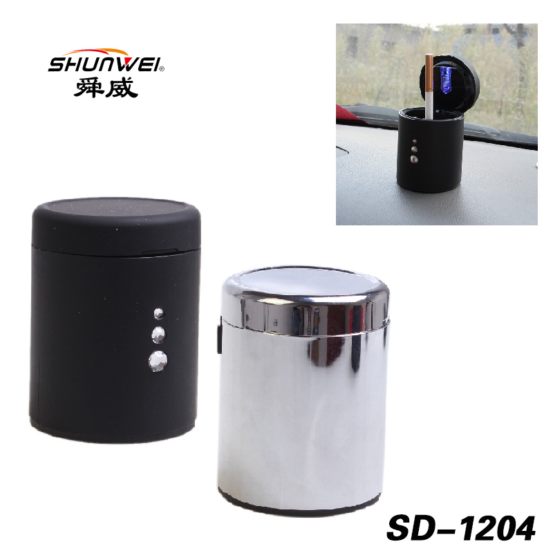 车载烟灰缸 汽车用带LED灯烟灰缸 创意夜灯耐高温4S带盖通用烟缸