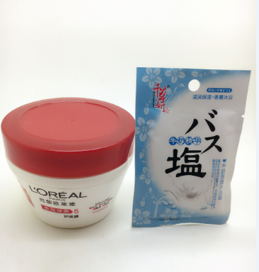 正品巴黎欧莱雅多效修复护发膜+赠品牛奶泡泡沐浴盐
