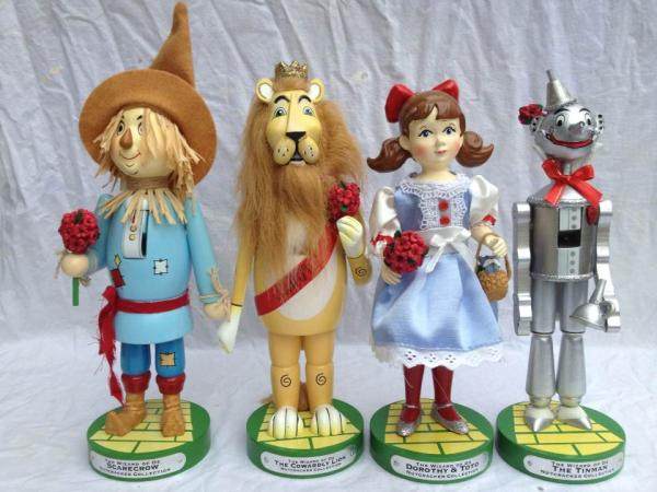 No resin puppet bar coffee display props decoration fairy tale 