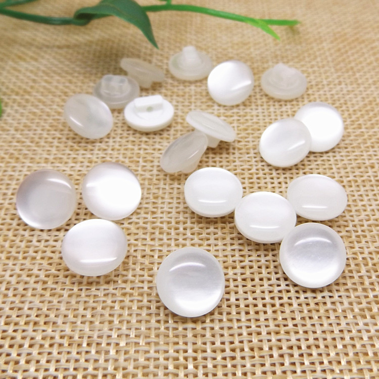 High-End White Pearlescent Mushroom Buttons, Exquisite Shirt Buttons for Women, Exclusive Clothing Accessories