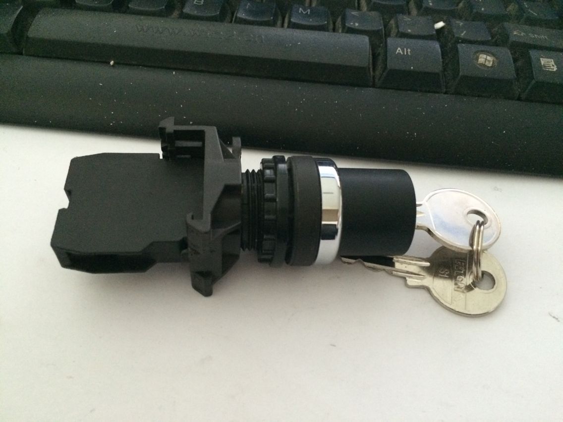 New MOELLER Mueller's second-stage self-reset key switch A22-RS-KMS1-A2 K10