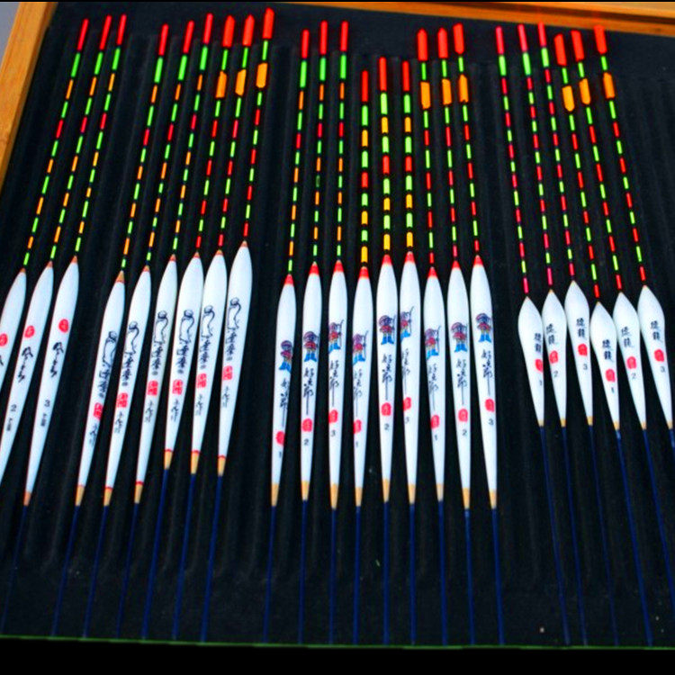 Striking buoys fishing fishing gear Triangle rhomboid tail Diaoyutai fishing drift and rough tail crucian carp float