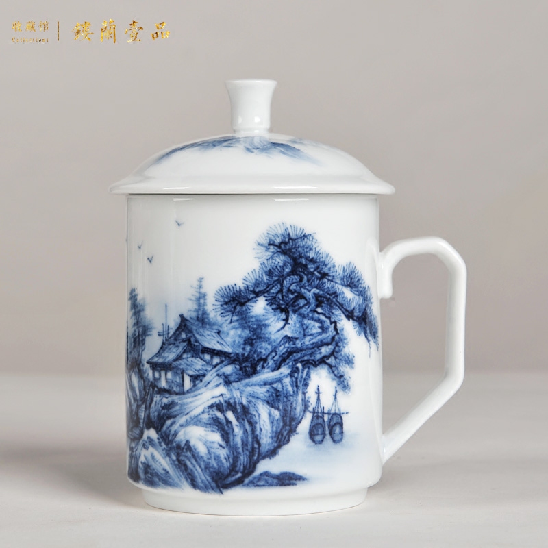 Jingdezhen ceramics famous master hand draw large blue and white cups with cover sitting room adornment study furnishing articles