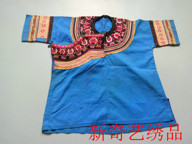 Old embroidered Miao ethnic handmade embroidery sheet minority handmade embroidered slim-embroidered slim-embroidered old embroidered T1344