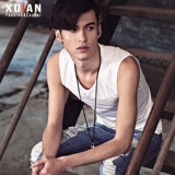 Хлопковый спортивный жилет без рукавов для спортзала, V-образный вырез, высокий воротник, в обтяжку, облегающий крой